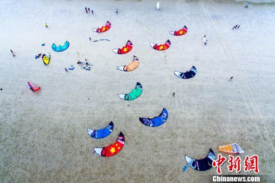 亚洲风筝板视频,翱翔蓝天，挑战极限